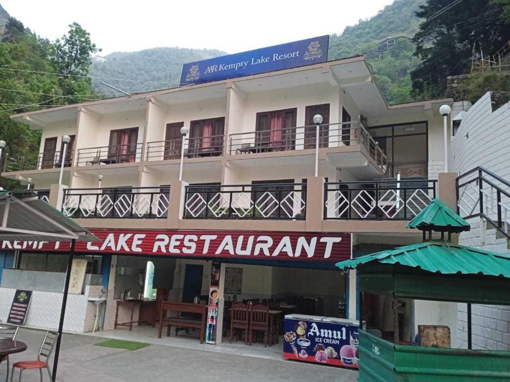 Hotel O Kempty Lake Adventure Resort Mussoorie Esterno foto