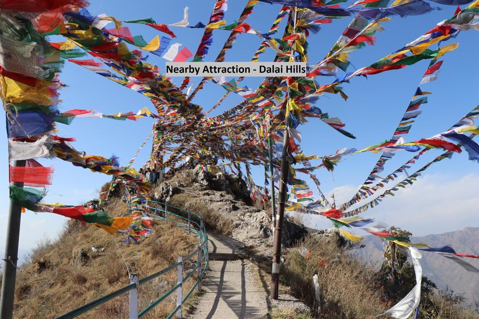 Hotel O Kempty Lake Adventure Resort Mussoorie Esterno foto